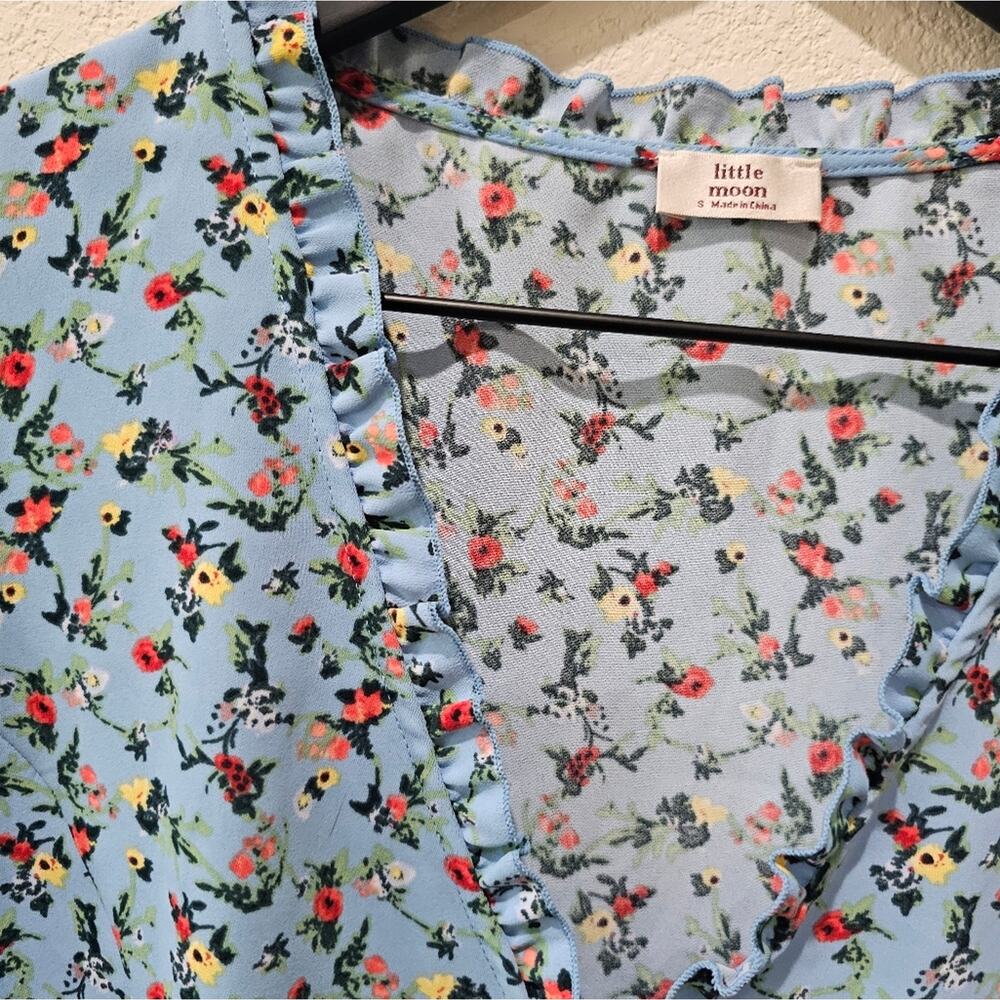 Aritzia Little Moon Acadia Blouse in Blue Floral - Picture 7 of 7